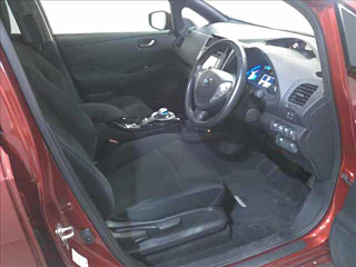 NISSAN LEAF 2017