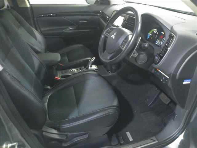 MITSUBISHI OUTLANDER PHEV 2015