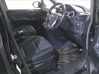 TOYOTA VOXY 2015