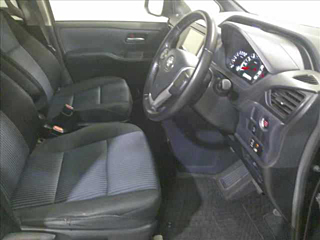 TOYOTA VOXY 2014