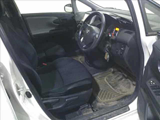 TOYOTA WISH 2010