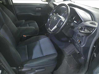 TOYOTA VOXY 2016