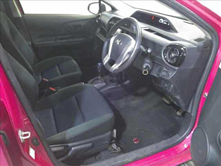 TOYOTA AQUA 2015