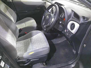 TOYOTA VITZ 2012