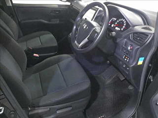 TOYOTA VOXY 2014