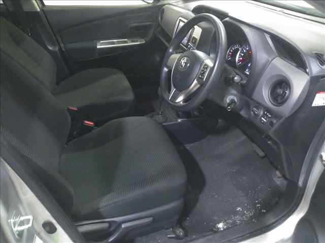 TOYOTA VITZ 2016