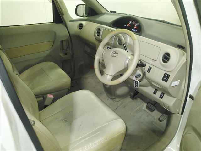 TOYOTA PORTE 2009