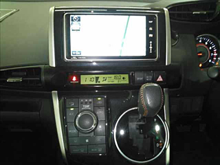 TOYOTA WISH 2012