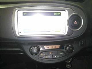 TOYOTA VITZ 2013