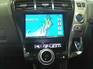 TOYOTA PRIUS ALPHA 2012