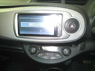 TOYOTA VITZ 2012