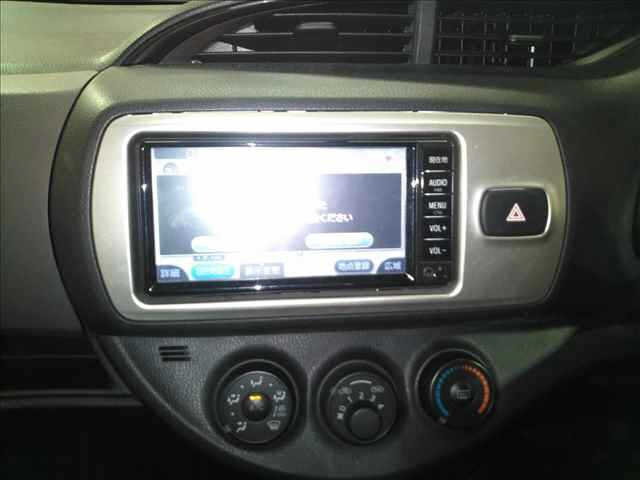 TOYOTA VITZ 2016