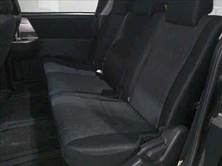 TOYOTA VOXY 2011