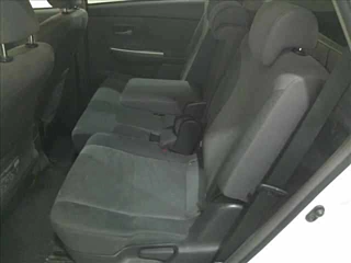 TOYOTA PRIUS ALPHA 2013