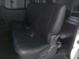 TOYOTA HIACE VAN 2010