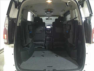 NISSAN SERENA 2018