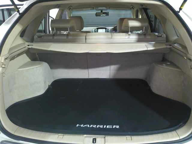 TOYOTA HARRIER 2011