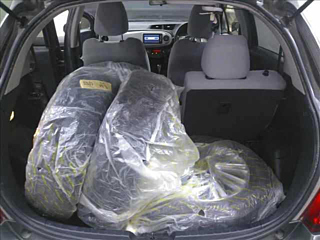 TOYOTA VITZ 2012
