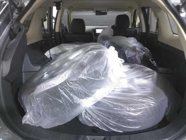 MITSUBISHI OUTLANDER PHEV 2015