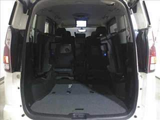 NISSAN SERENA 2017