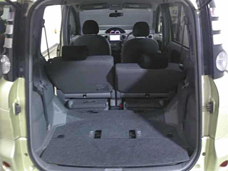 TOYOTA SIENTA 2010