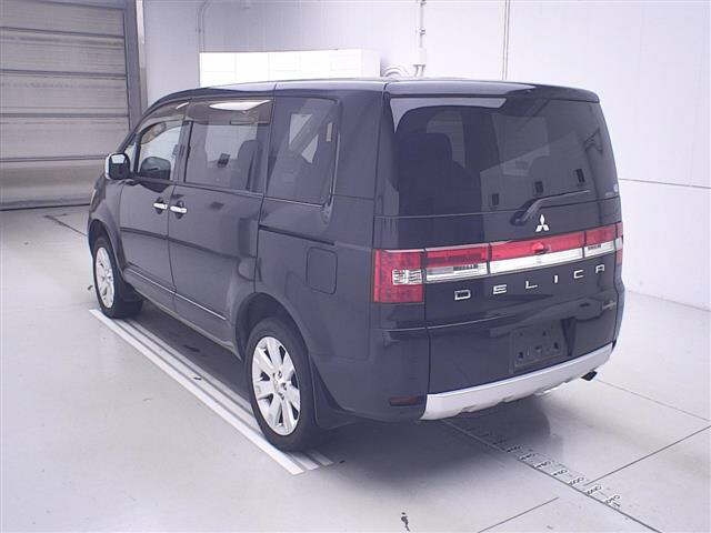 MITSUBISHI DELICA D5 2012