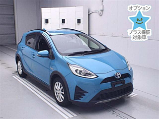 TOYOTA AQUA 2017
