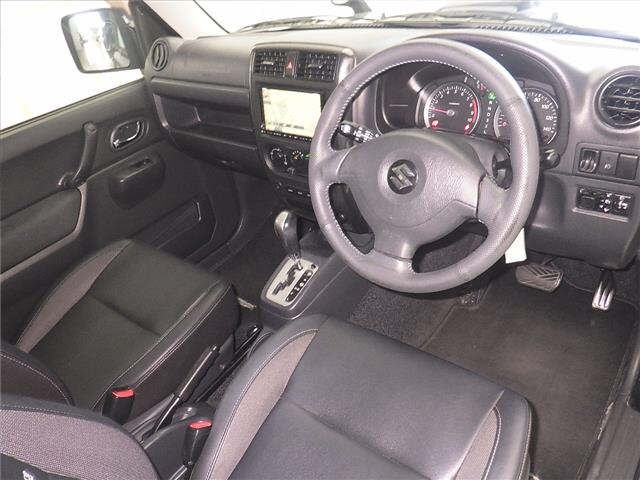 SUZUKI JIMNY 2010