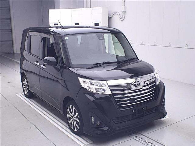 TOYOTA ROOMY 2017