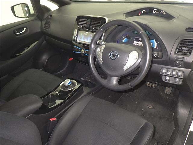 NISSAN LEAF 2016