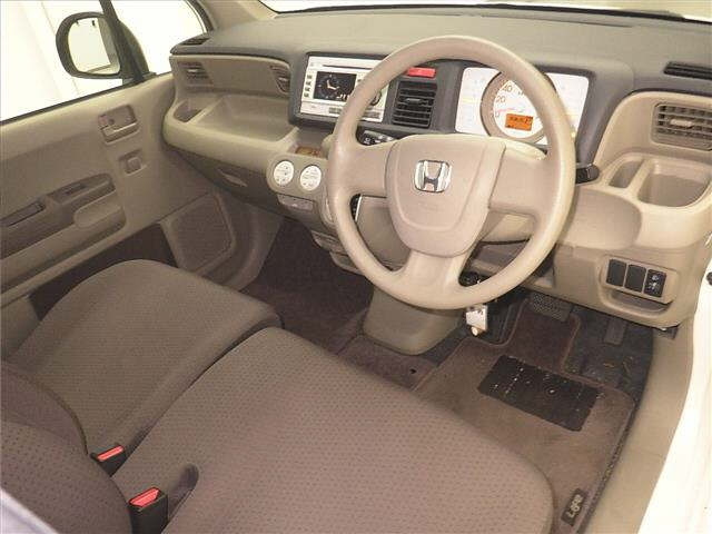 HONDA LIFE 2010