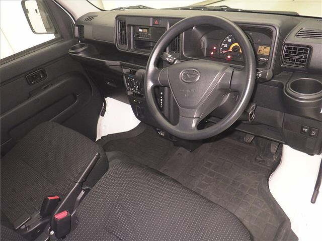 DAIHATSU HIJET VAN 2019