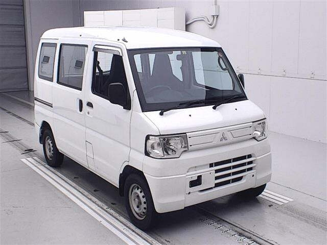 MITSUBISHI MINICAB VAN 2013