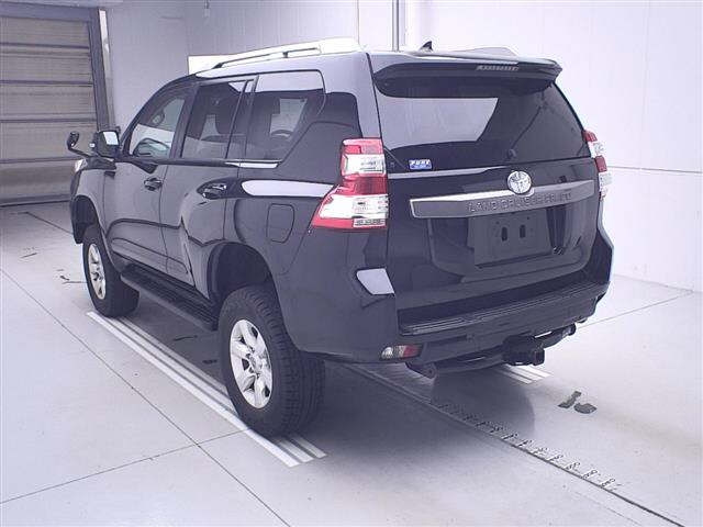 TOYOTA LAND CRUISER PRADO 2013