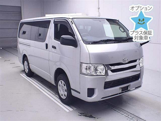 TOYOTA HIACE VAN 2017