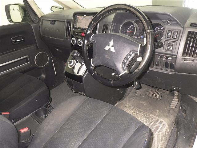 MITSUBISHI DELICA D5 2015