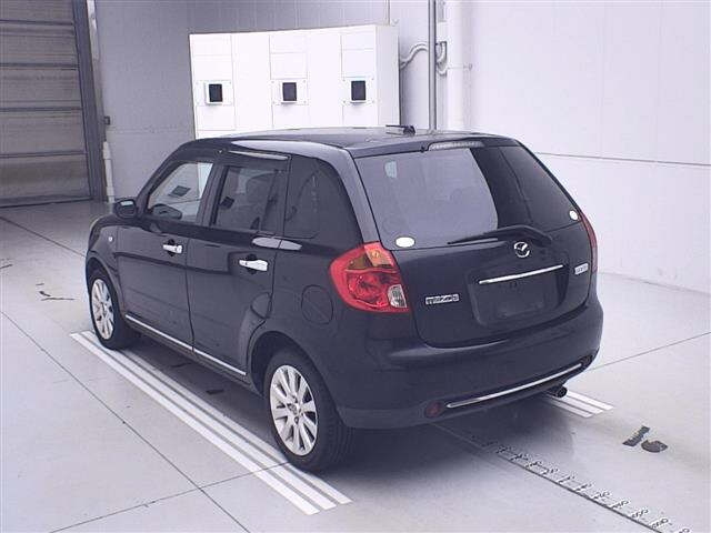 MAZDA VERISA 2008