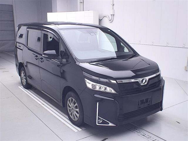 TOYOTA VOXY 2019