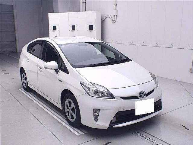 TOYOTA PRIUS 2015
