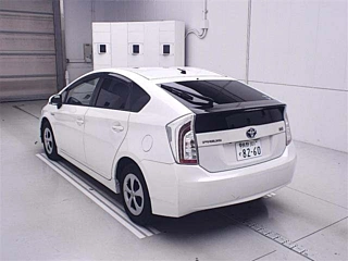 TOYOTA PRIUS 2015