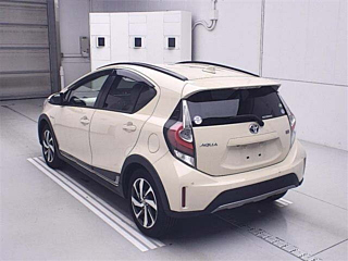 TOYOTA AQUA 2018