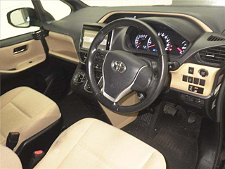 TOYOTA NOAH 2014