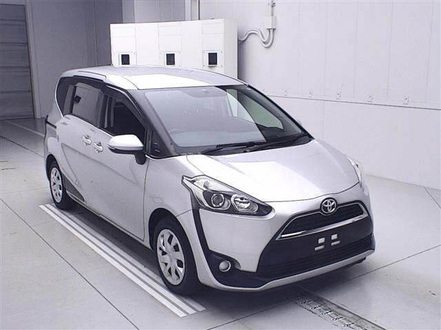 TOYOTA SIENTA 2016