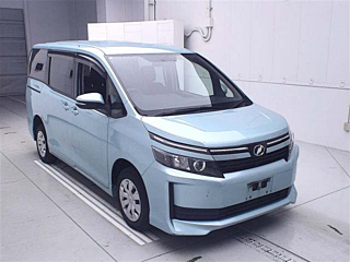 TOYOTA VOXY 2015