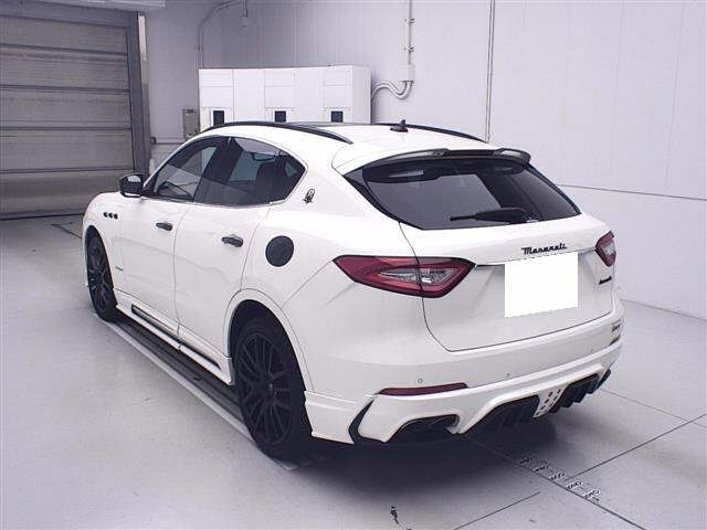 MASERATI LEVANTE 2018
