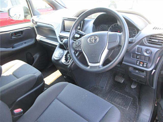 TOYOTA VOXY 2016