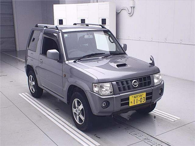 NISSAN KIX 2011