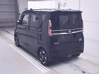 NISSAN ROOX 2022