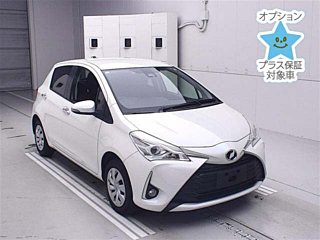 TOYOTA VITZ 2020