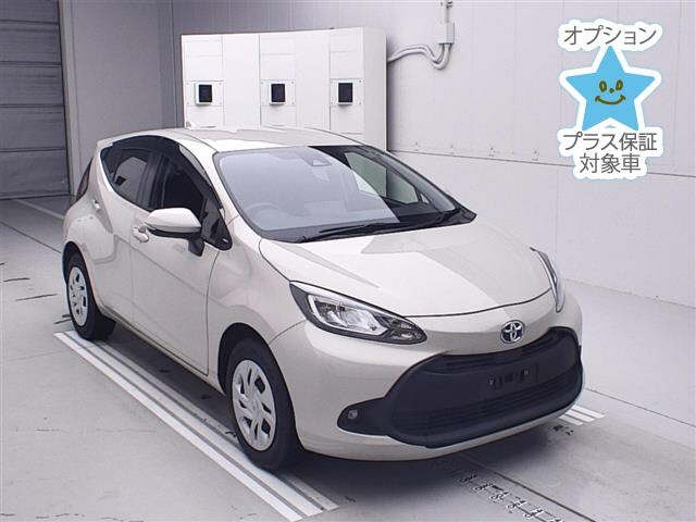 TOYOTA AQUA 2021